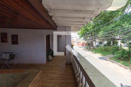 Casa à venda com 520m², 5 quartos e 2 vagas Casa à venda com 520m², 5 quartos e 2 vagasArea externa