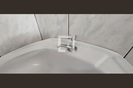 Banheiro de kitnet/studio para alugar com 1 quarto, 40m² em Parque João Ramalho, Santo André