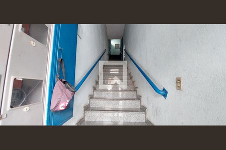 Studio para alugar com 40m², 1 quarto e sem vaga Studio para alugar com 40m², 1 quarto e sem vagaEscada