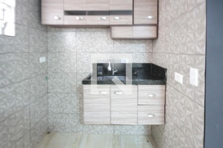 Cozinha de casa para alugar com 2 quartos, 45m² em Jardim Novo Carrão, São Paulo