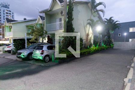 Casa de condomínio à venda com 160m², 3 quartos e 2 vagas Casa de condomínio à venda com 160m², 3 quartos e 2 vagasÁrea comum