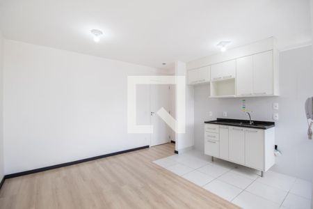 Sala de apartamento para alugar com 2 quartos, 44m² em Industrial Centro, Osasco