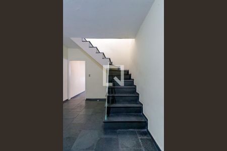 Escada Quartos de casa à venda com 2 quartos, 156m² em Vila Isolina Mazzei, São Paulo