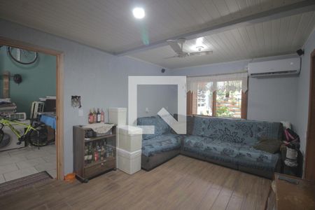 Sala 1 de casa à venda com 4 quartos, 250m² em Niterói, Canoas
