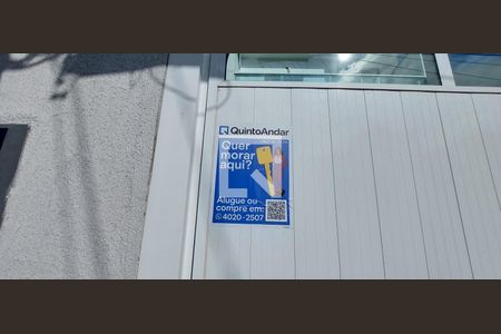 Casa à venda com 163m², 3 quartos e 6 vagas Casa à venda com 163m², 3 quartos e 6 vagasPlaquinha