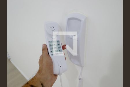 Sala/Cozinha - Interfone de apartamento para alugar com 2 quartos, 33m² em Vila Guedes, São Paulo