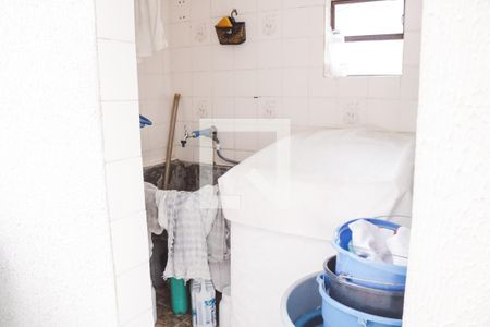 Casa à venda com 300m², 3 quartos e 3 vagas Casa à venda com 300m², 3 quartos e 3 vagasÁrea de Serviço