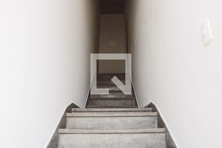 Casa à venda com 300m², 3 quartos e 3 vagas Casa à venda com 300m², 3 quartos e 3 vagasEscada