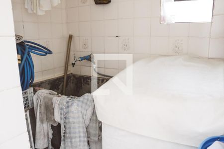 Casa à venda com 300m², 3 quartos e 3 vagas Casa à venda com 300m², 3 quartos e 3 vagasÁrea de Serviço