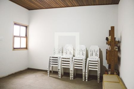 Casa à venda com 300m², 3 quartos e 3 vagas Casa à venda com 300m², 3 quartos e 3 vagasQuarto 2