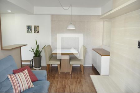 Sala de apartamento para alugar com 2 quartos, 51m² em Del Castilho, Rio de Janeiro