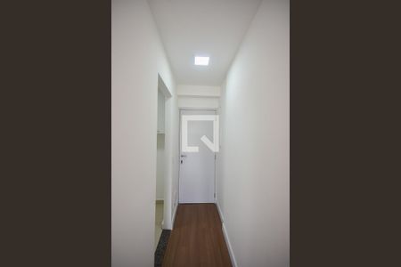 Hall de Entrada de apartamento à venda com 3 quartos, 66m² em Vila Suzana, São Paulo