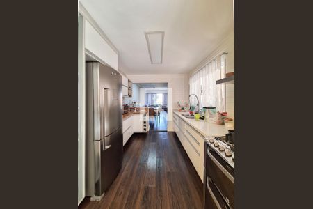 Casa à venda com 210m², 3 quartos e 2 vagas Casa à venda com 210m², 3 quartos e 2 vagasCozinha