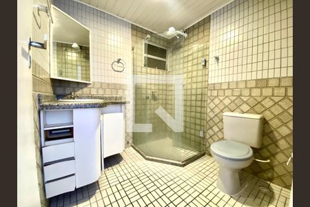 Banheiro da Suíte de apartamento para alugar com 1 quarto, 58m² em Pituba, Salvador