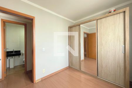 Quarto 2 de apartamento para alugar com 2 quartos, 44m² em Jardim Dona Leopoldina, Porto Alegre