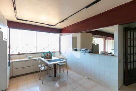 Casa para alugar com 4 quartos, 540m² em São Bento, Belo Horizonte