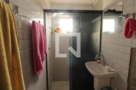 Banheiro de apartamento para alugar com 2 quartos, 60m² em Irajá, Rio de Janeiro