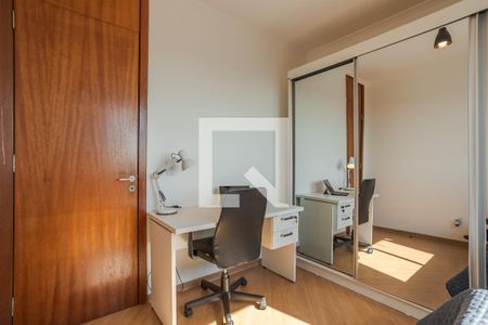 Quarto 2 de apartamento para alugar com 2 quartos, 58m² em Petrópolis, Porto Alegre