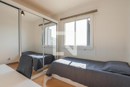 Quarto 2 de apartamento para alugar com 2 quartos, 58m² em Petrópolis, Porto Alegre