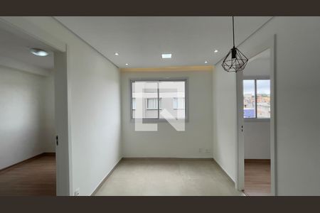 Sala  de apartamento para alugar com 2 quartos, 35m² em Guaianazes, São Paulo