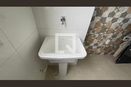 Apartamento para alugar com 35m², 2 quartos e sem vaga Apartamento para alugar com 35m², 2 quartos e sem vagaCozinha e Área de Serviço