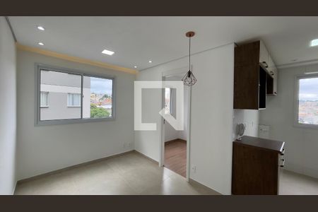 Sala  de apartamento para alugar com 2 quartos, 35m² em Guaianazes, São Paulo