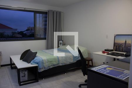 Quarto / Sala de kitnet/studio para alugar com 1 quarto, 27m² em Vila Sônia, São Paulo