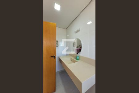 Casa à venda com 400m², 3 quartos e 2 vagas Casa à venda com 400m², 3 quartos e 2 vagasBanheiro Externo 2