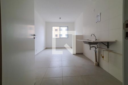 Sala/Cozinha/Área de Serviço de apartamento à venda com 2 quartos, 32m² em Cambuci, São Paulo