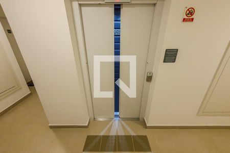 Apartamento à venda com 32m², 2 quartos e sem vagaÁrea comum