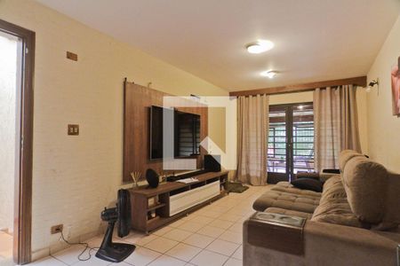Sala de casa para alugar com 3 quartos, 216m² em Parque Maria Domitila, São Paulo