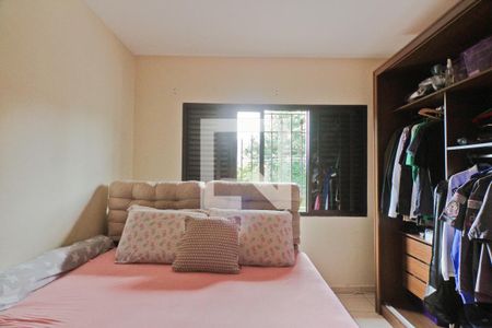 Casa à venda com 216m², 3 quartos e 2 vagasQuarto 1