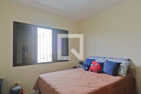 Casa à venda com 216m², 3 quartos e 2 vagasQuarto 3