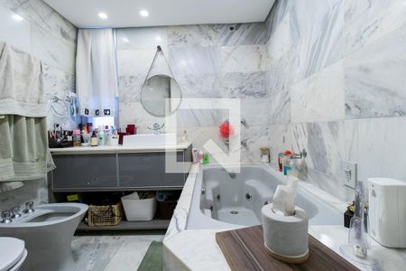 Apartamento à venda com 146m², 3 quartos e 1 vagaBanheiro da Suíte