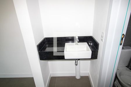 Banheiro de apartamento para alugar com 1 quarto, 35m² em Jacarepaguá, Rio de Janeiro