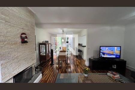 Sala  de casa para alugar com 2 quartos, 130m² em Pinheiros, São Paulo