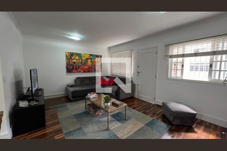 Sala de TV de casa para alugar com 2 quartos, 130m² em Pinheiros, São Paulo