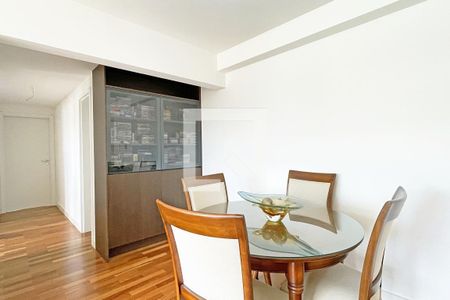 Apartamento à venda com 3 quartos, 81m² em Santana, Porto Alegre