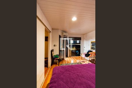 Casa à venda com 270m², 2 quartos e 1 vagaQuarto