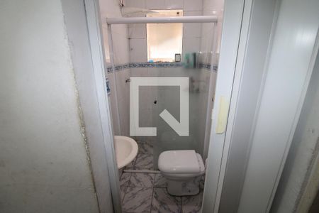 Casa à venda com 220m², 4 quartos e 1 vagaBanheiro