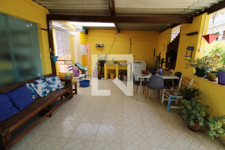 Casa à venda com 220m², 4 quartos e 1 vagaCasa 2 - Área de Serviço