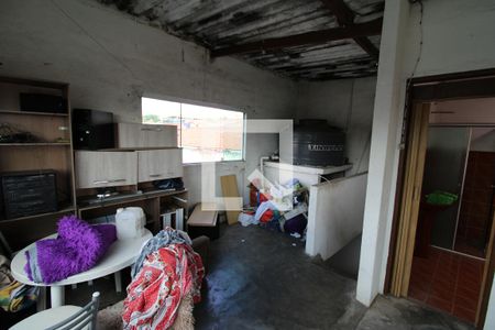 Casa à venda com 220m², 4 quartos e 1 vagaÁrea de Serviço