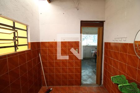 Casa à venda com 220m², 4 quartos e 1 vagaÁrea de Serviço - Banheiro