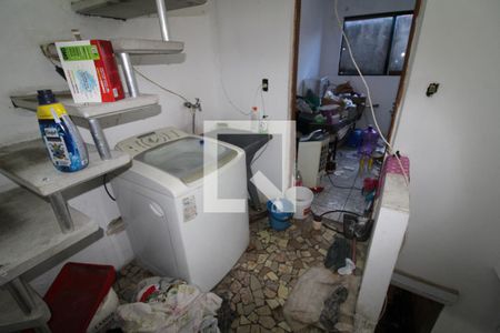 Casa à venda com 220m², 4 quartos e 1 vagaÁrea de Serviço