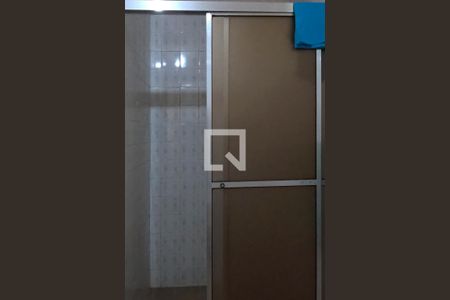 Banheiro de apartamento para alugar com 1 quarto, 56m² em Aparecida, Santos
