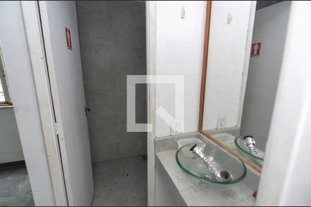 Lavabo de casa para alugar com 4 quartos, 312m² em Tijuca, Rio de Janeiro
