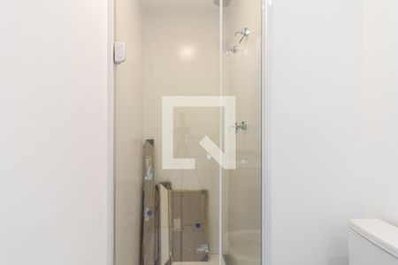 Banheiro de kitnet/studio para alugar com 1 quarto, 27m² em Vila Nova Conceição, São Paulo