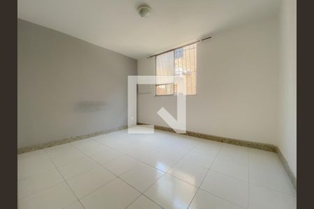 Quarto 1 de apartamento para alugar com 2 quartos, 58m² em Santa Rosa, Niterói