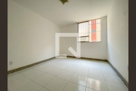 Sala de apartamento para alugar com 2 quartos, 58m² em Santa Rosa, Niterói