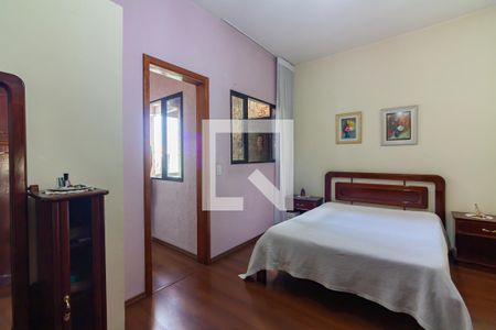 Casa à venda com 300m², 3 quartos e 2 vagasQuarto 2